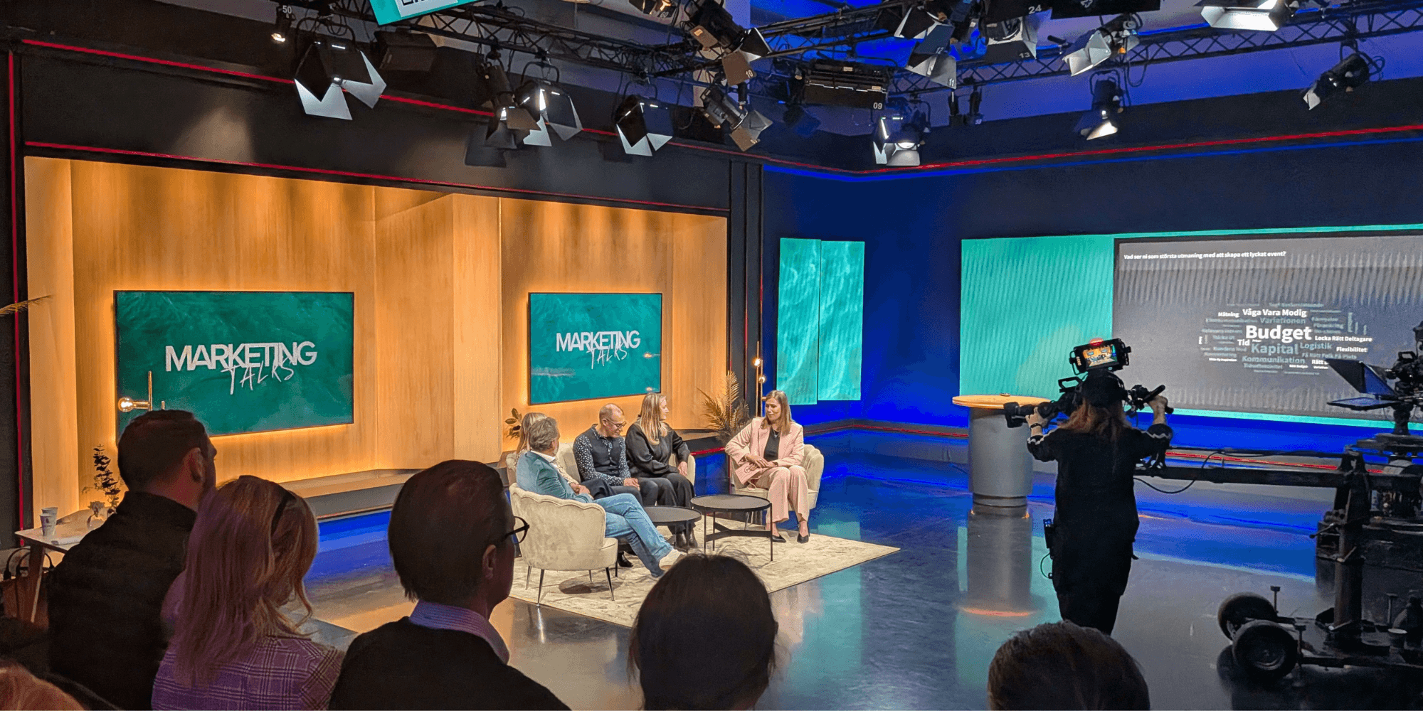 Syfte styr format - en bild på panelen och publiken från ett hybridevent